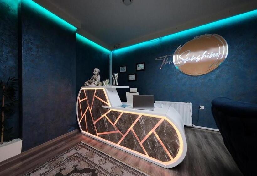 渡假胜地 The Sunshine Otel