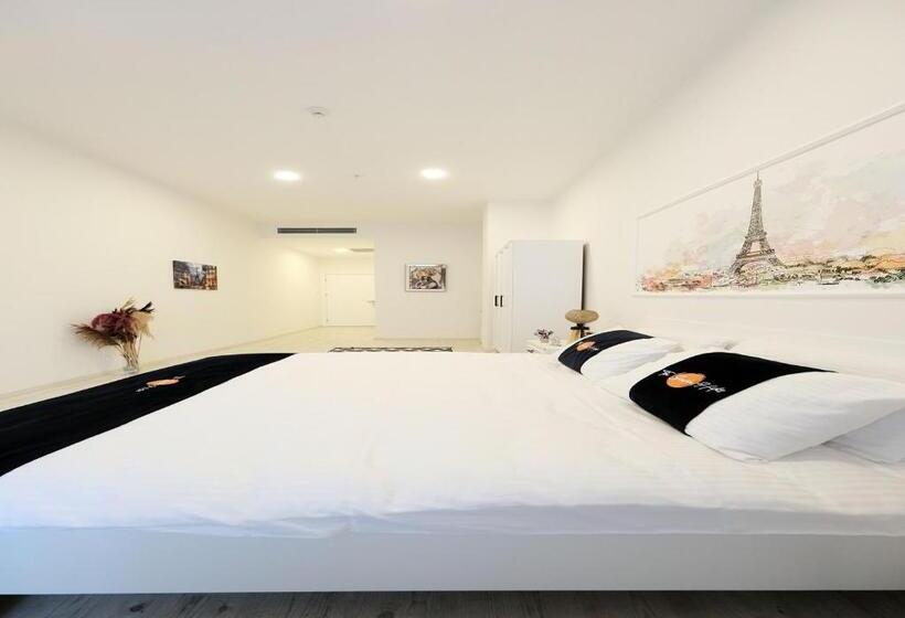 渡假胜地 The Sunshine Otel