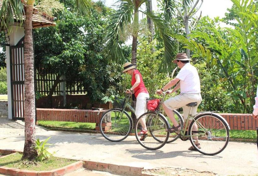 استراحتگاه Tra Vinh Lodge