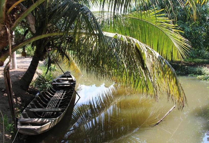 استراحتگاه Tra Vinh Lodge