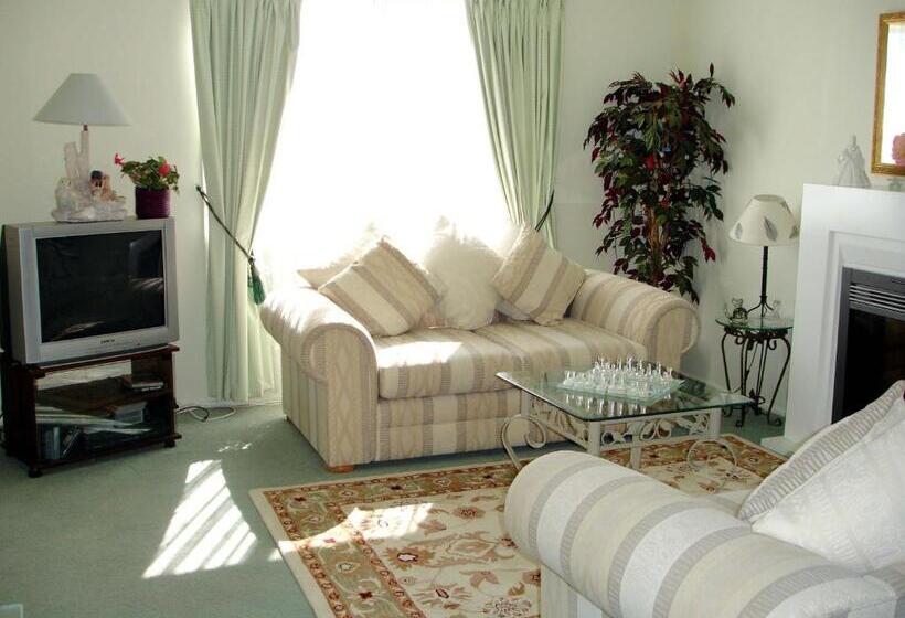 The Linear Way Bed And Breakfast