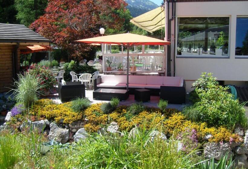 Vista Resort Hostel