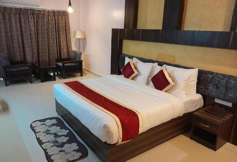 Aarunya Hotel And Resort