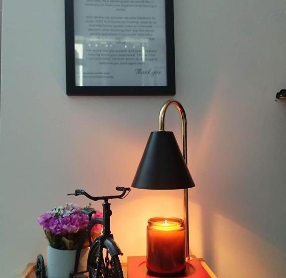 هاستل Nearby Airport T3 At Stamford Mckinley Hill Few Walk To Venice Piazza T116f