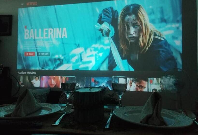 هاستل Nearby Airport T3 At Stamford Mckinley Hill Few Walk To Venice Piazza T116f