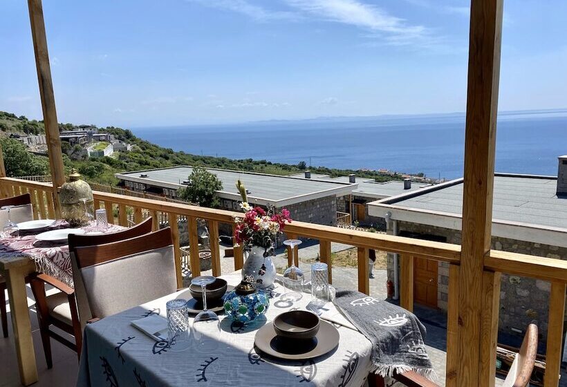 Assos Karadut Taş Otel