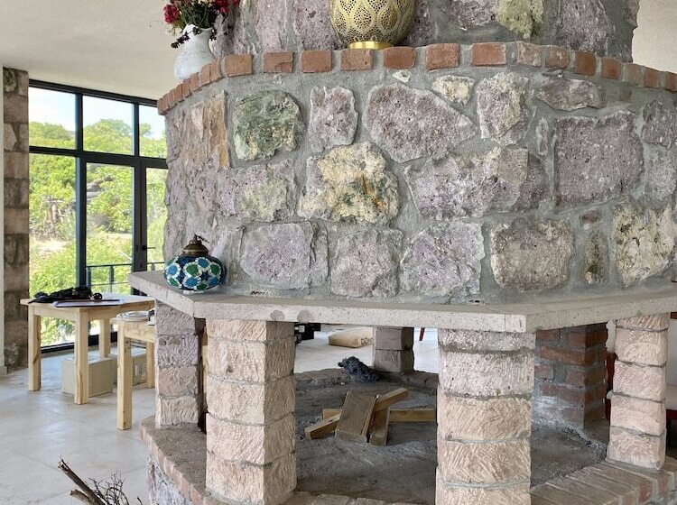 Assos Karadut Taş Otel