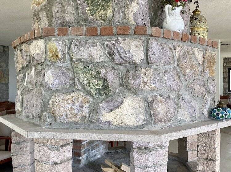 Assos Karadut Taş Otel