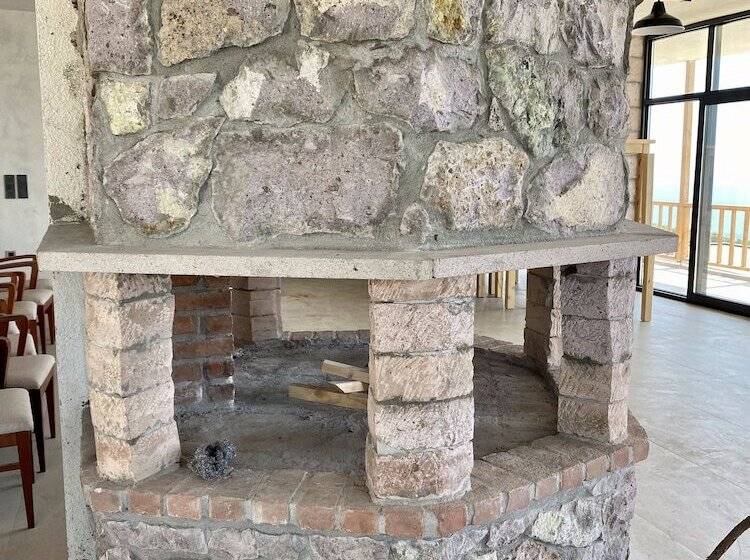 Assos Karadut Taş Otel