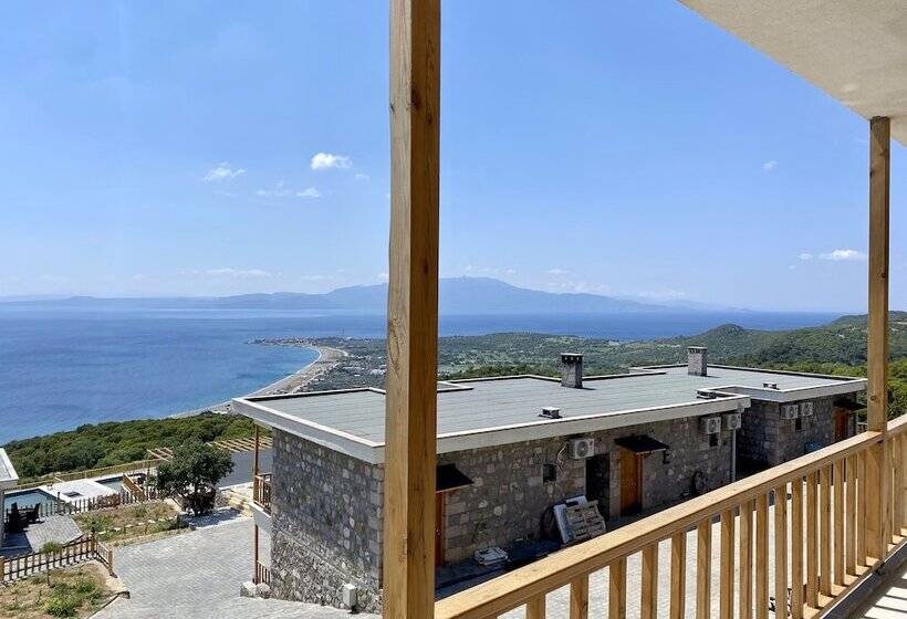 Assos Karadut Taş Otel