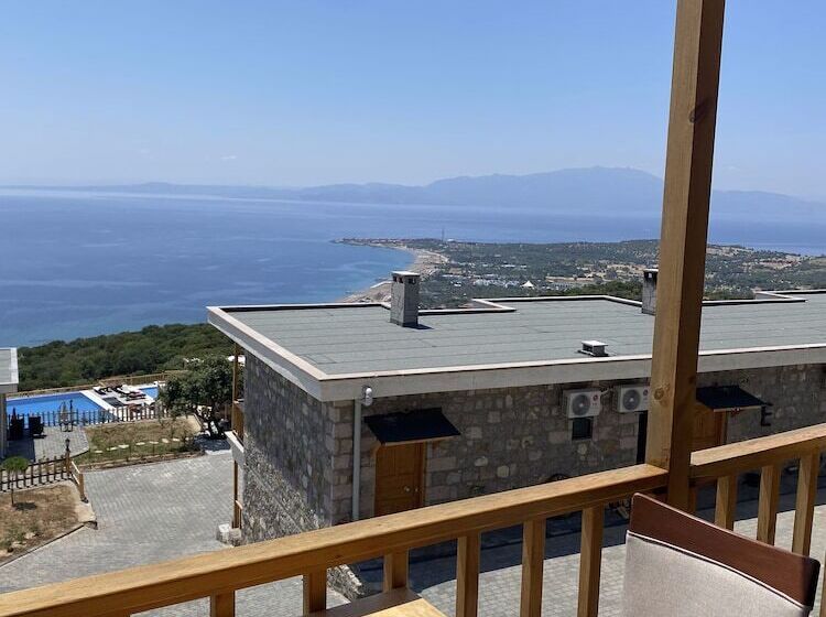 Assos Karadut Taş Otel