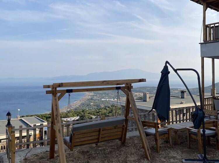 Assos Karadut Taş Otel