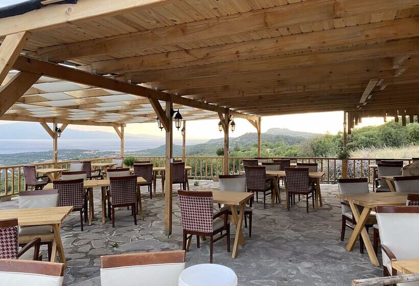 Assos Karadut Taş Otel