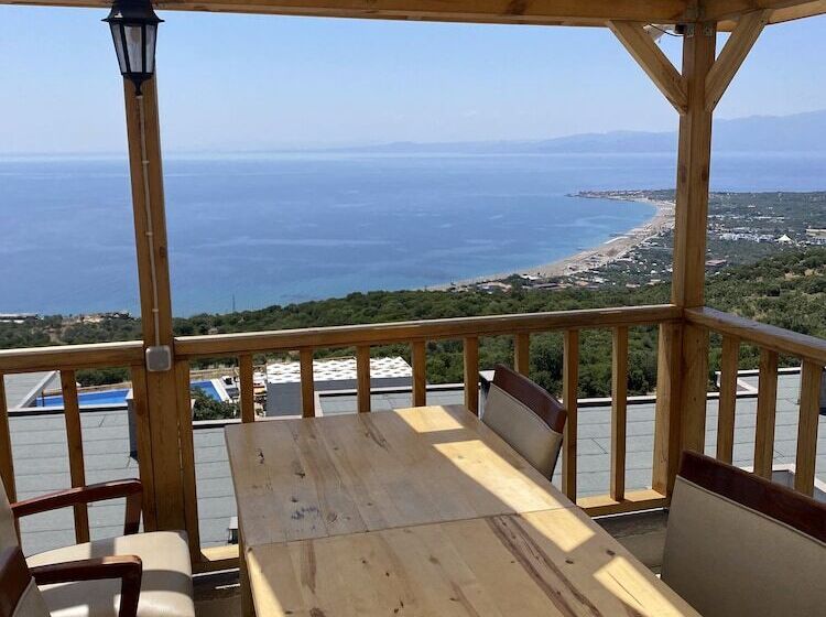 Assos Karadut Taş Otel