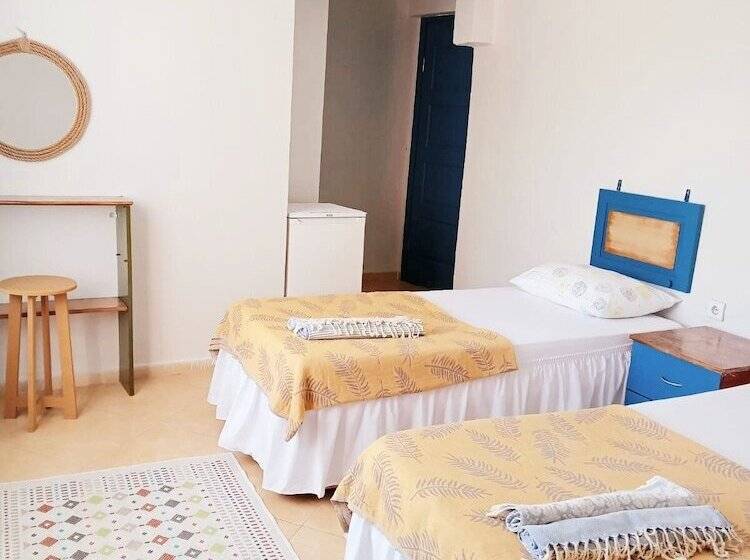 Ayvalık Leya Pansiyon