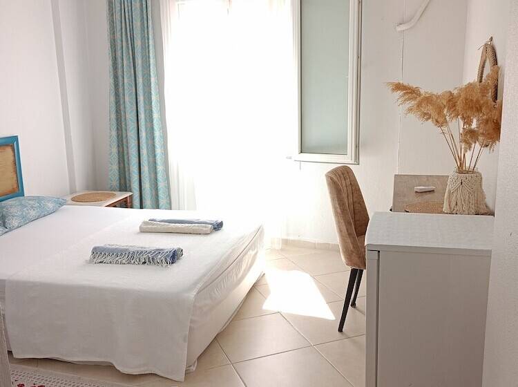 Ayvalık Leya Pansiyon