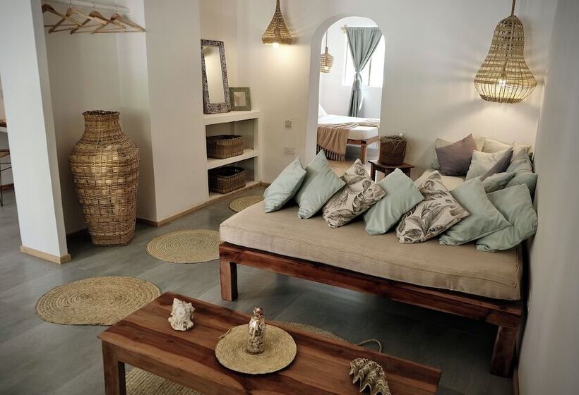 مبيت وإفطار Antares Villa
