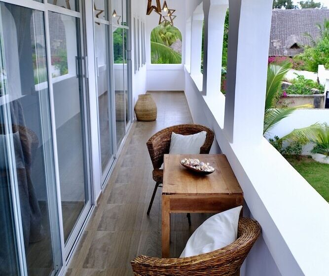 ベッドアンドブレックファースト Antares Villa