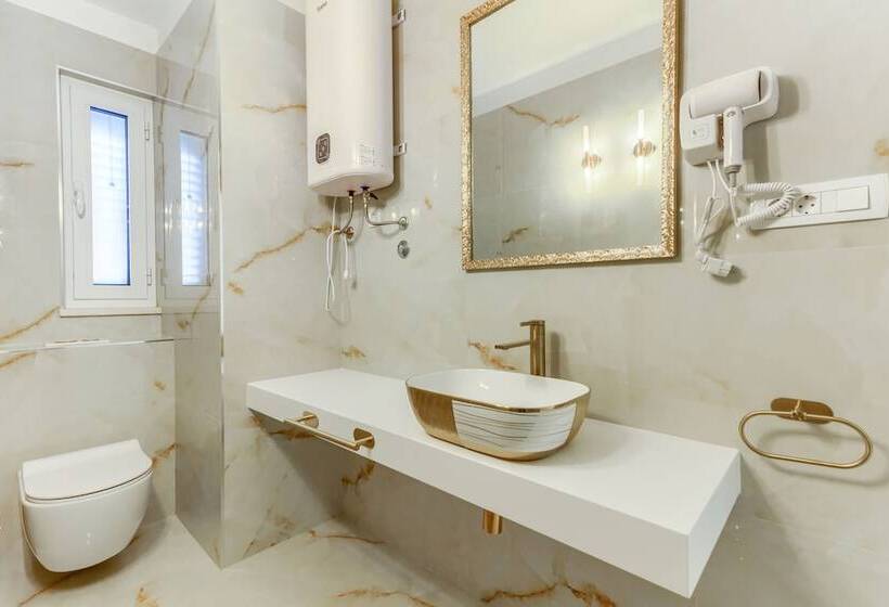 Bed and Breakfast Irini Luxury Rooms