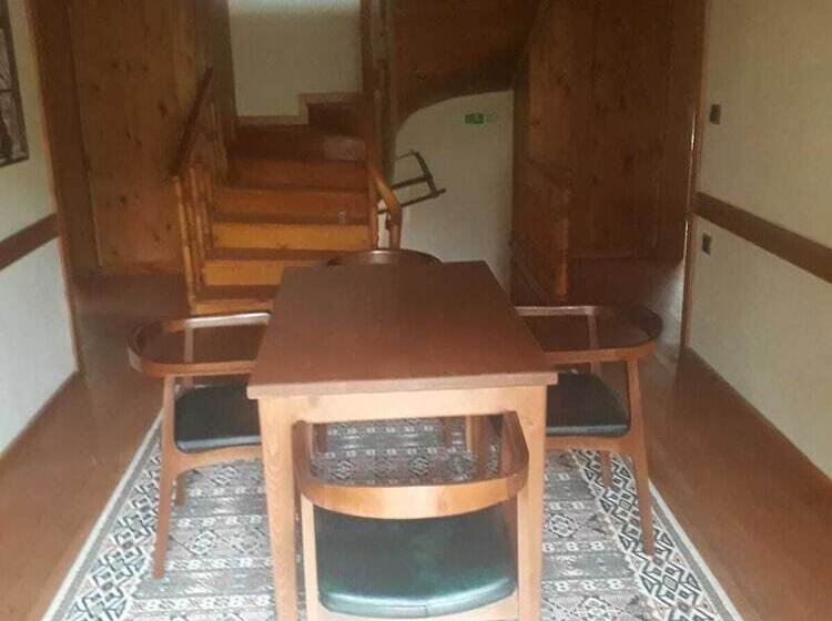 مبيت وإفطار Utku Konağı