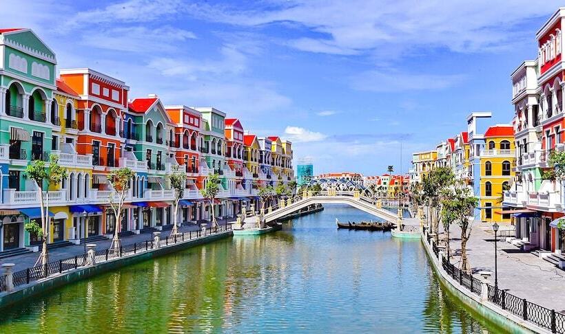 Herbs Spa & Hotel Riverside Grand World