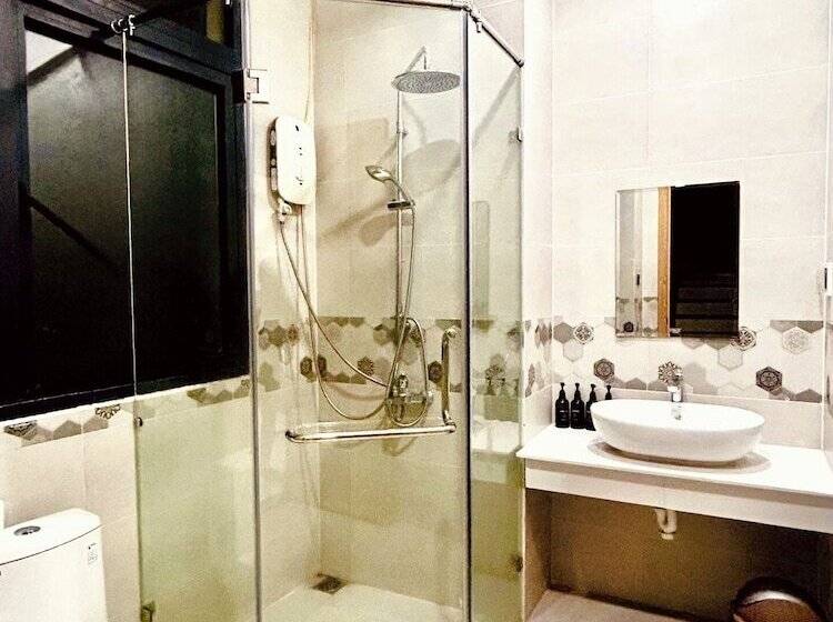 Herbs Spa & Hotel Riverside Grand World