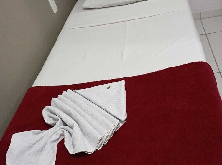 Hostel Pousada Flor De Paris