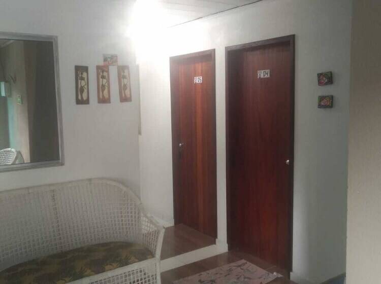 Hostel Pousada Flor De Paris