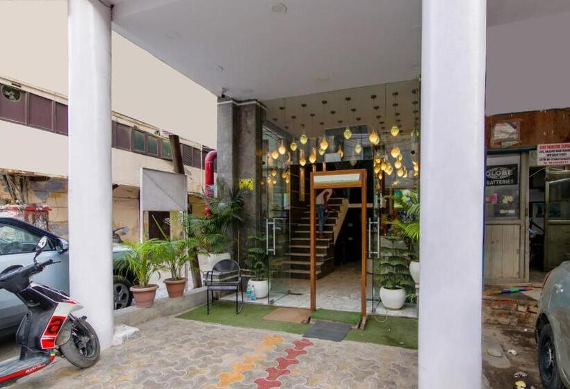 酒店 Anand New Delhi