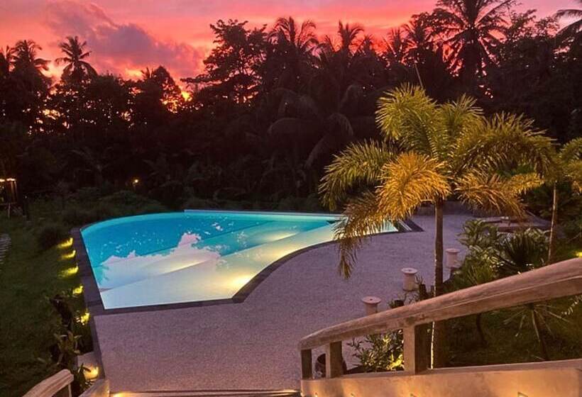 בית מלון כפרי Antagana Retreat