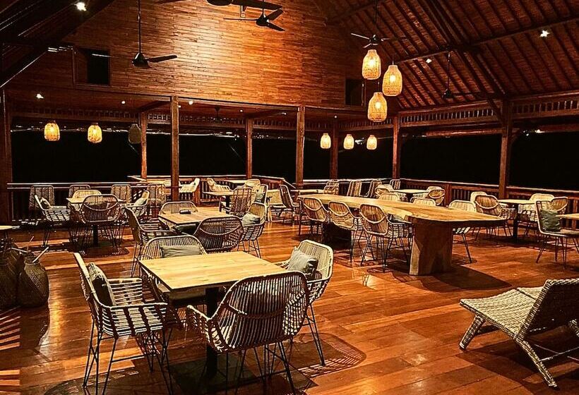 בית מלון כפרי Antagana Retreat