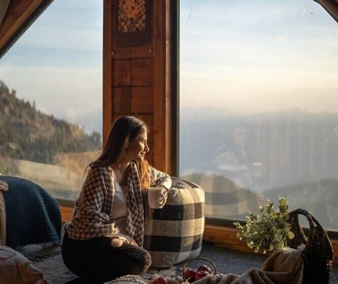 ホテル Avalon Cottages Kanatal