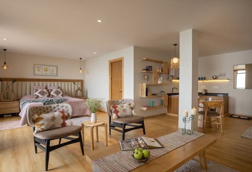 ホテル Avalon Cottages Kanatal