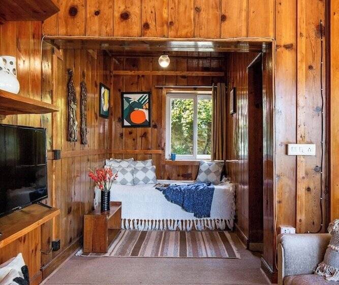 ホテル Avalon Cottages Kanatal