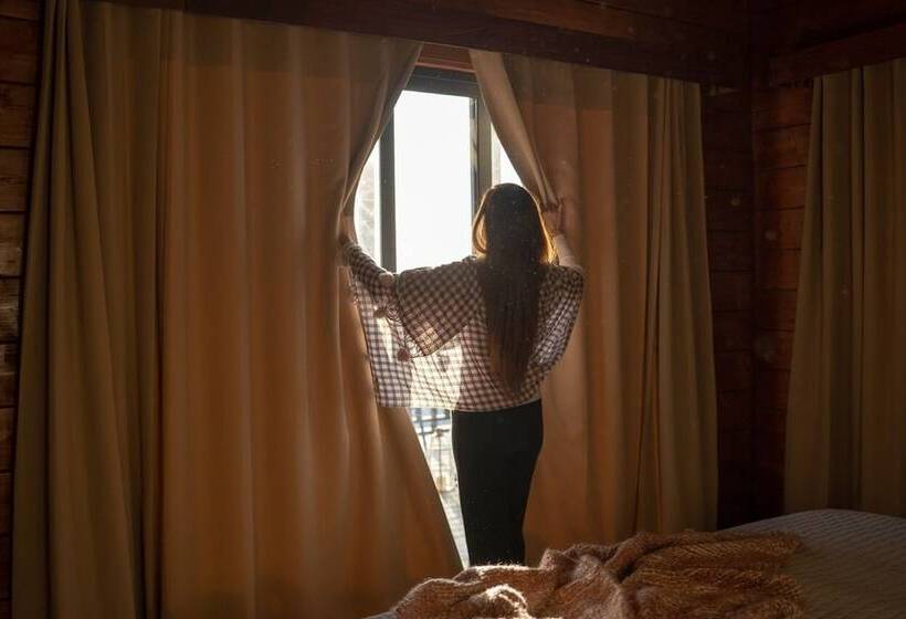 ホテル Avalon Cottages Kanatal