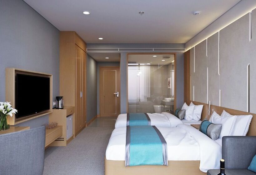 هتل Awaken Danang