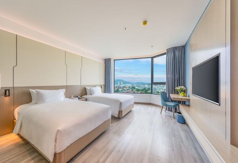 هتل Awaken Danang