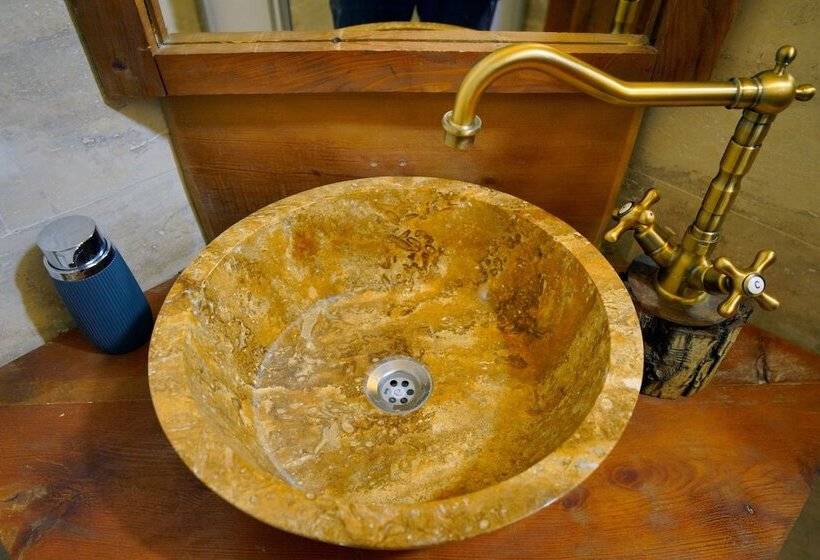 בית מלון כפרי Babili Cappadocia Cave