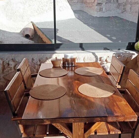 בית מלון כפרי Babili Cappadocia Cave