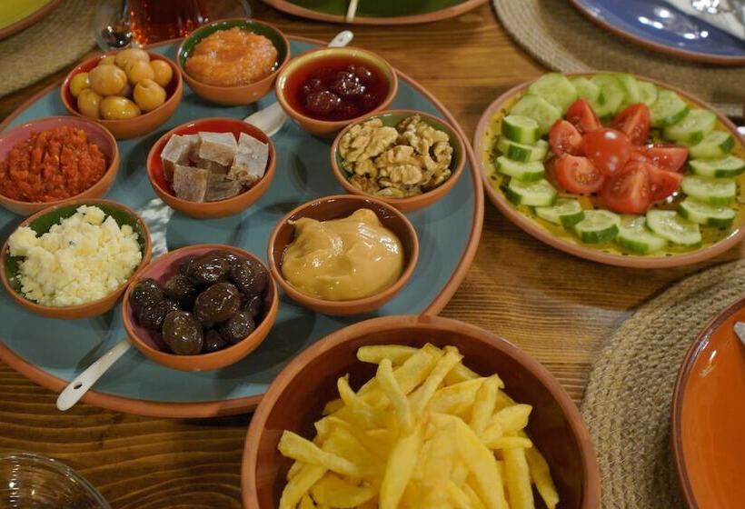 בית מלון כפרי Babili Cappadocia Cave