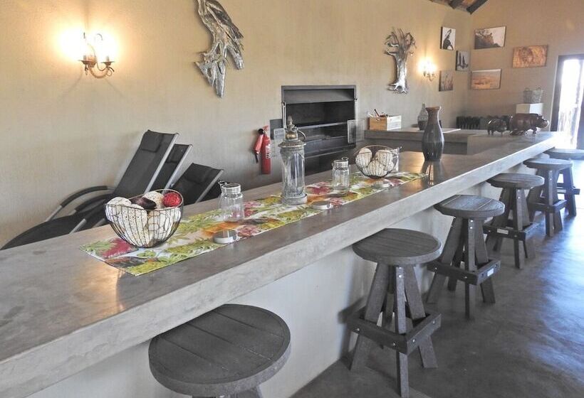 בית מלון כפרי Balule Bushveld Safari Lodge