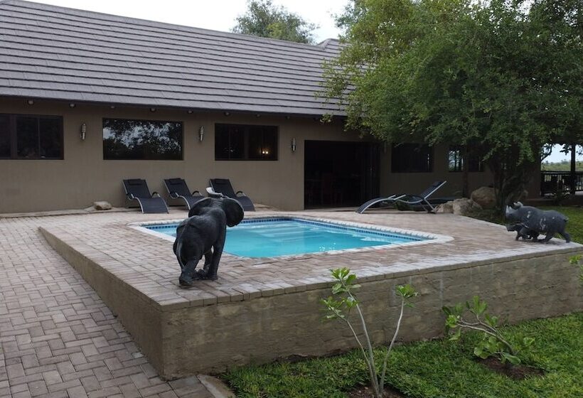 בית מלון כפרי Balule Bushveld Safari Lodge