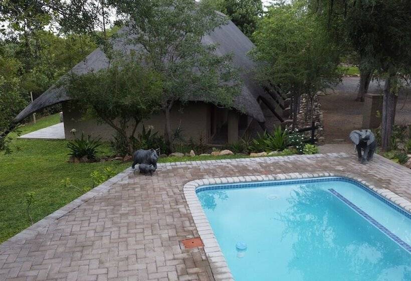 בית מלון כפרי Balule Bushveld Safari Lodge