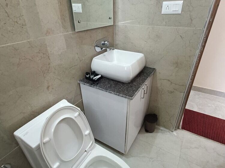 فندق Blessings Always Homestay