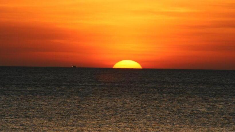 酒店 Breeze Bungalows