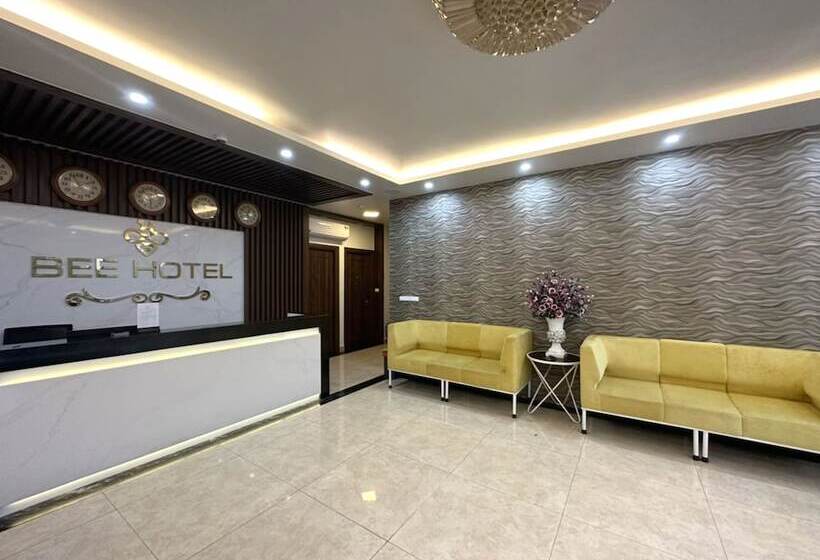 هتل Capital O 1194 Bee