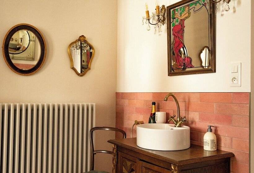 ホテル Champagne House