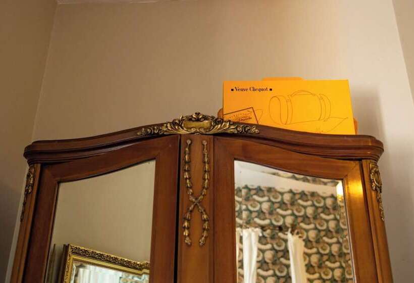 ホテル Champagne House