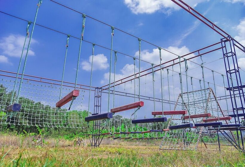 호텔 Clover Holiday Village