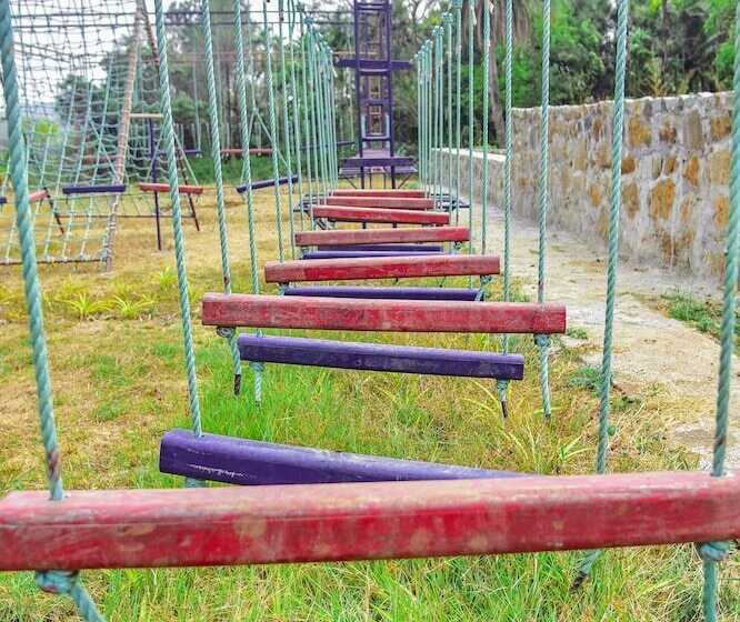 호텔 Clover Holiday Village